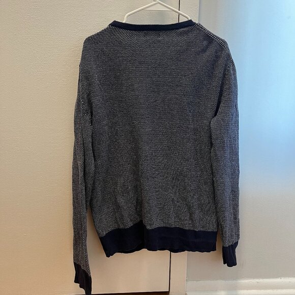 Old Navy Men's Dotted Navy Sweater Size Large - Picture 2 of 2